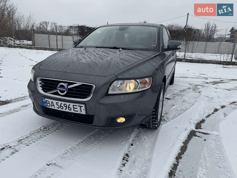 Volvo V50 (2009)