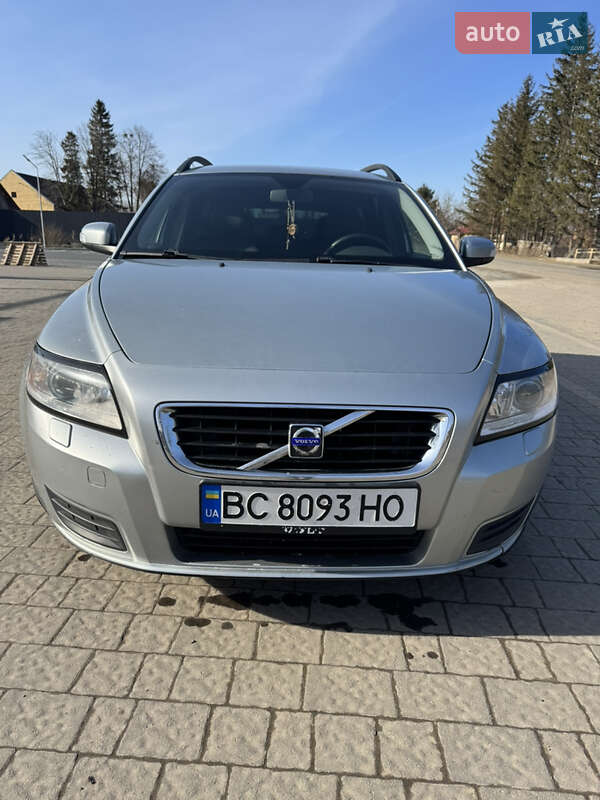 Volvo V50 (2008)