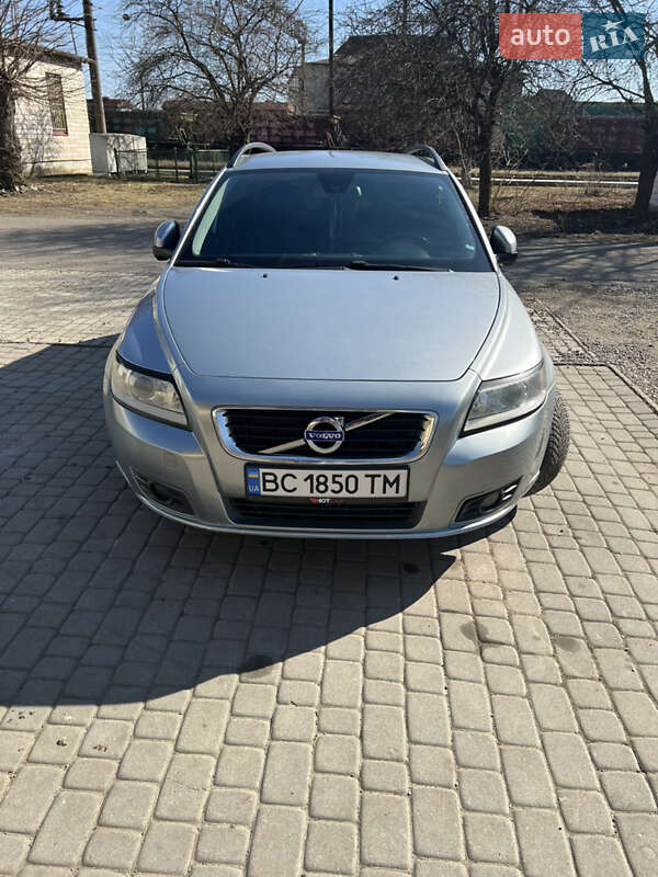 Volvo V50 (2012)