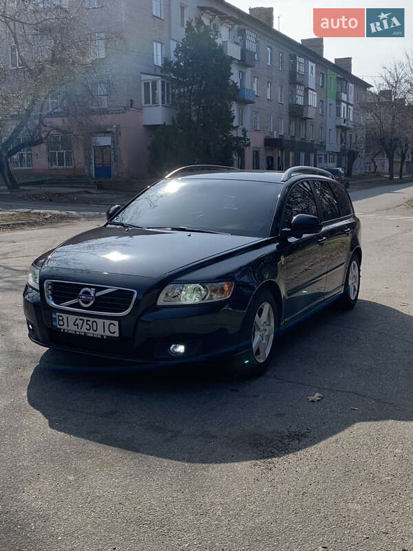 Volvo V50 (2010)