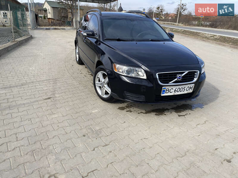 Volvo V50 (2008)