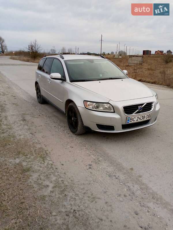 Volvo V50 (2008)