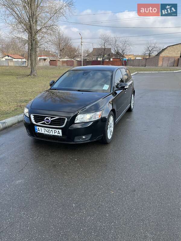 Volvo V50 (2010)