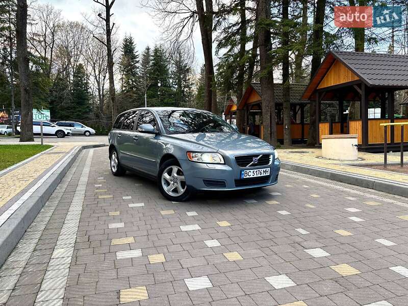 Volvo V50 (2009)