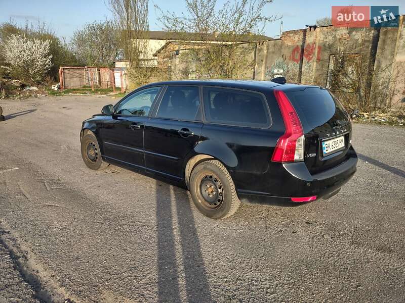 Volvo V50 (2011)