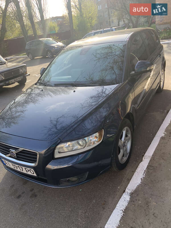 Volvo V50 (2010)