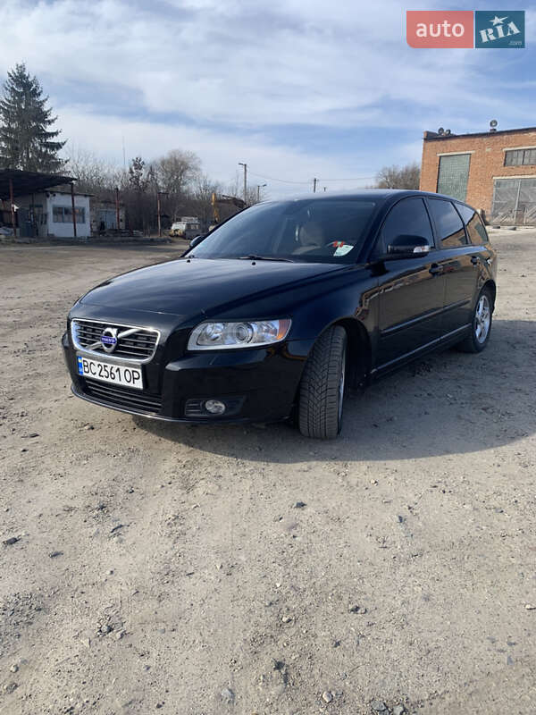 Volvo V50 (2011)