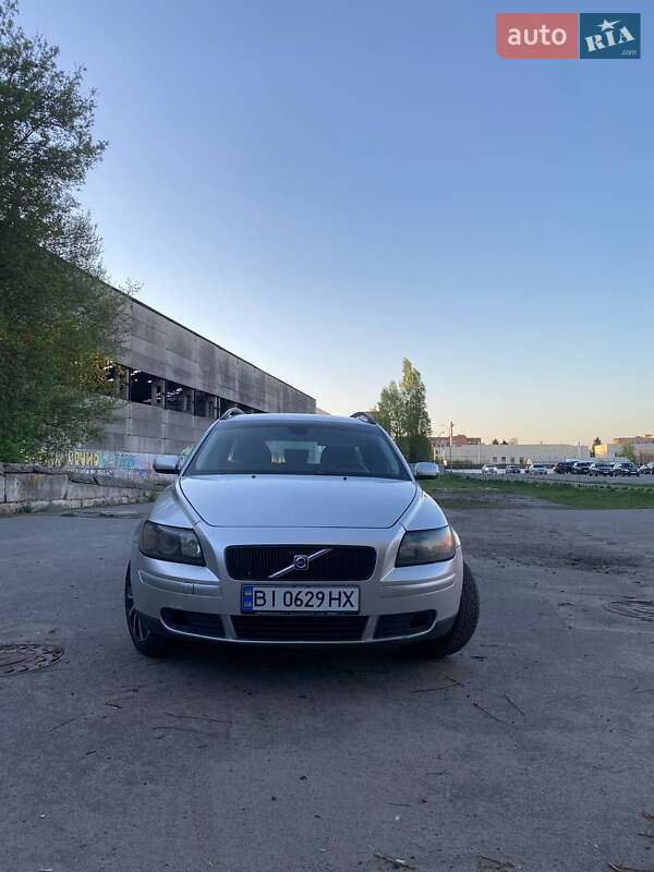 Volvo V50 (2004)