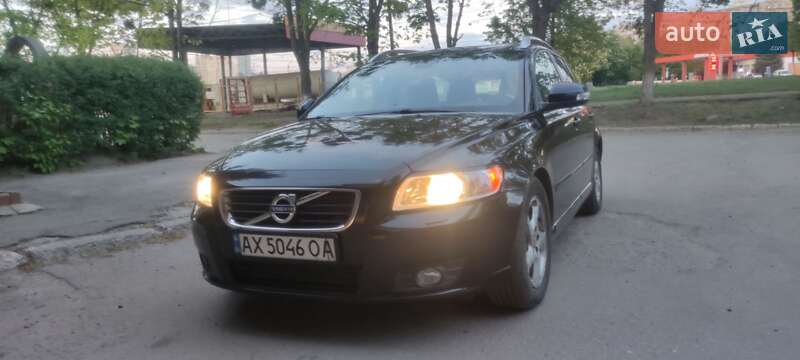Volvo V50 (2011)