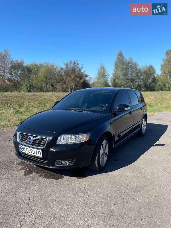 Volvo V50 (2011)
