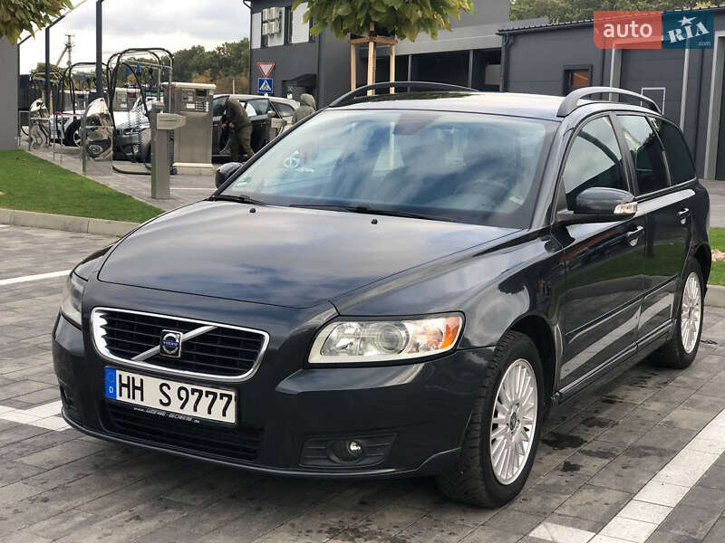 Volvo V50 (2009)