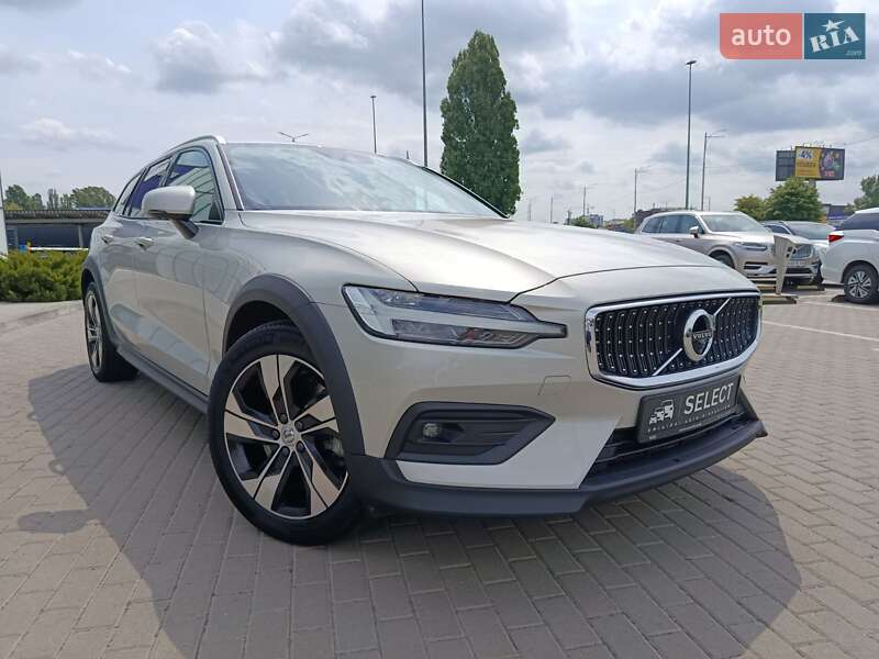 Volvo V60 cross country (2020)