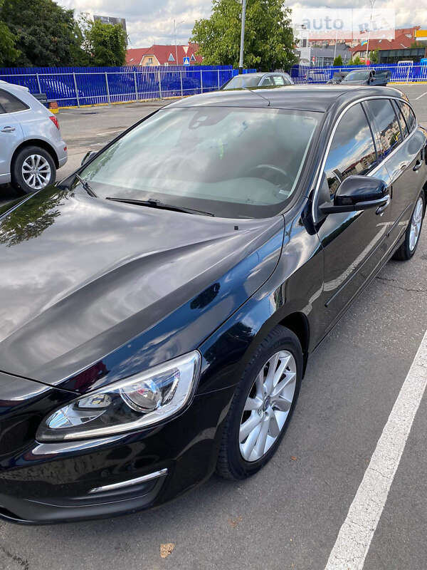 Volvo V60 (2014)