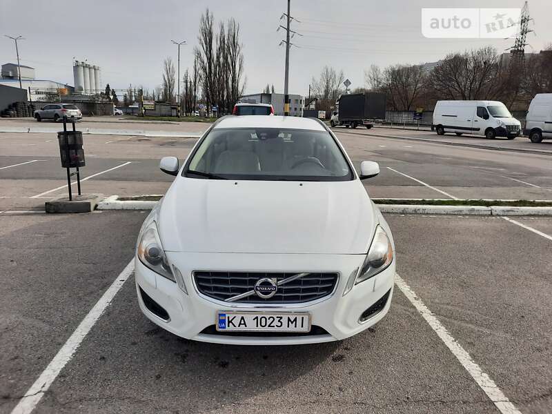 Volvo V60 (2013)