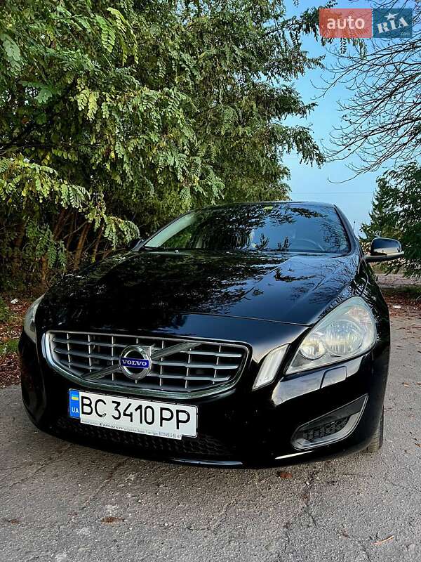 Volvo V60 (2011)