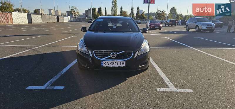 Volvo V60 (2011)