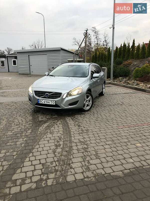 Volvo V60 (2011)