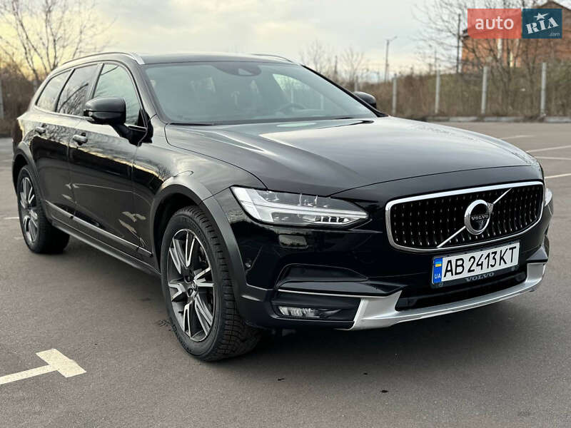 Volvo V90 cross country (2018)