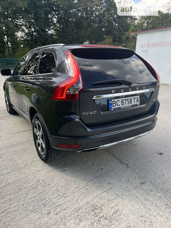 Volvo Xc60 (2015)