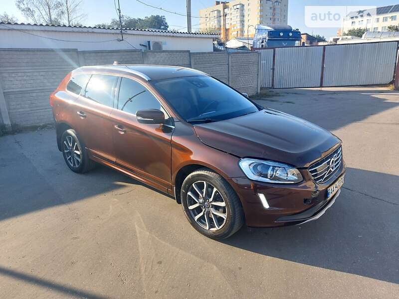 Volvo Xc60 (2017)