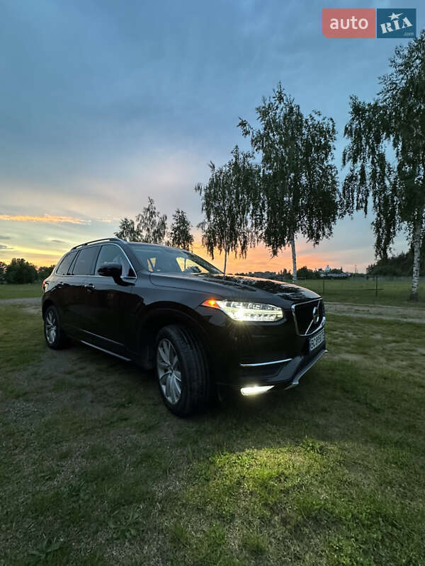 Volvo Xc90 (2016)