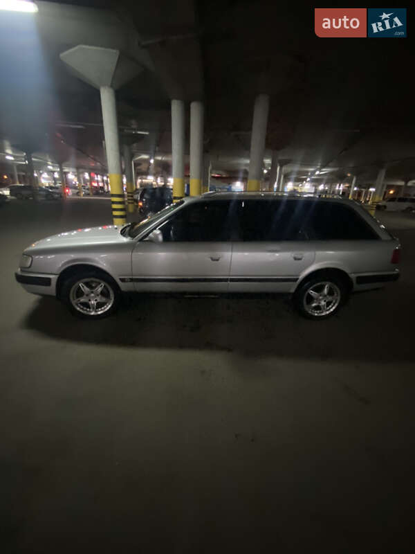 Audi 100 (1992)