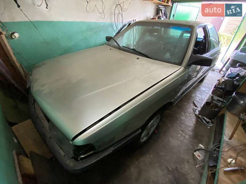 Audi 100 (1986)