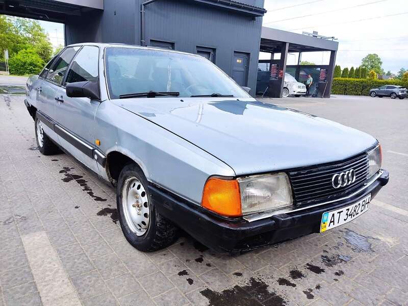 Audi 100 (1986)