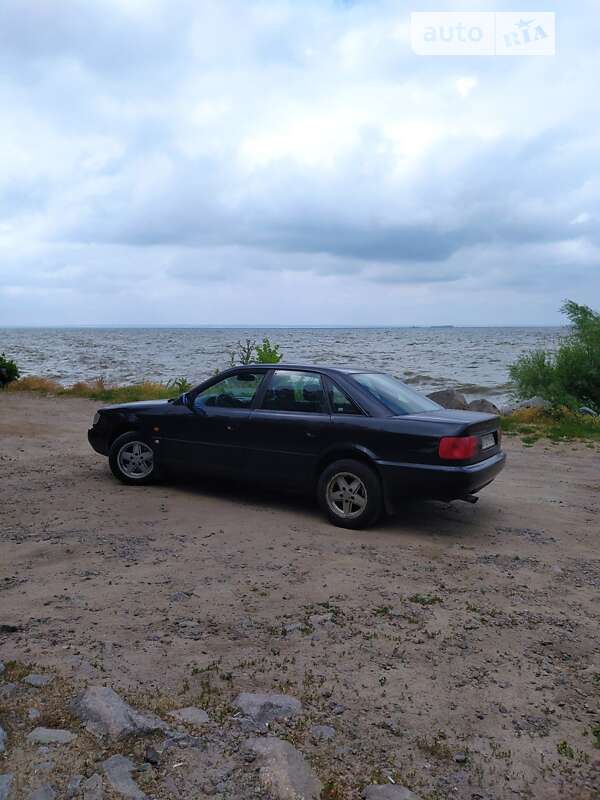 Audi 100 (1992)