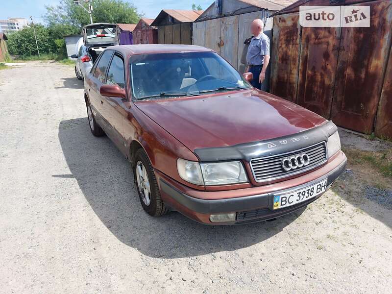 Audi 100 (1992)