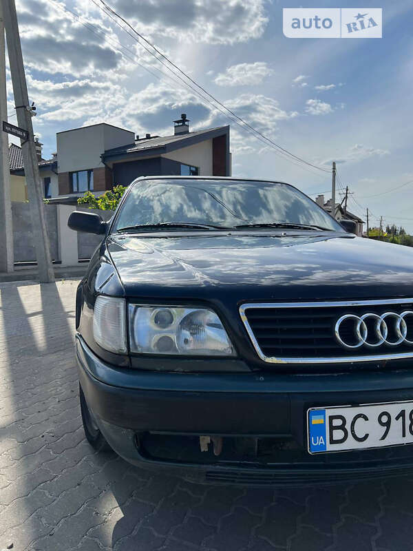 Audi 100 (1992)