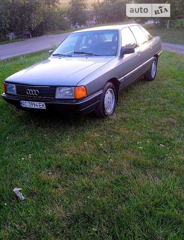 Audi 100 (1990)