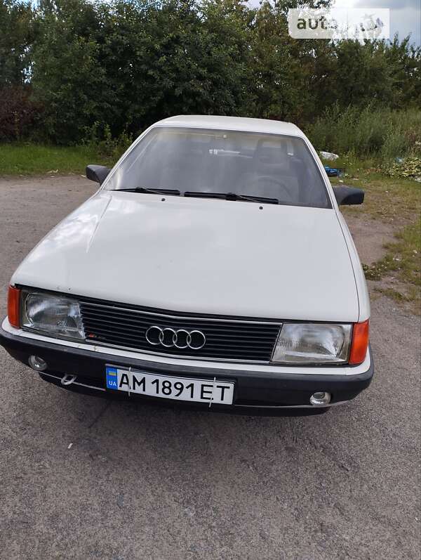 Audi 100 (1986)
