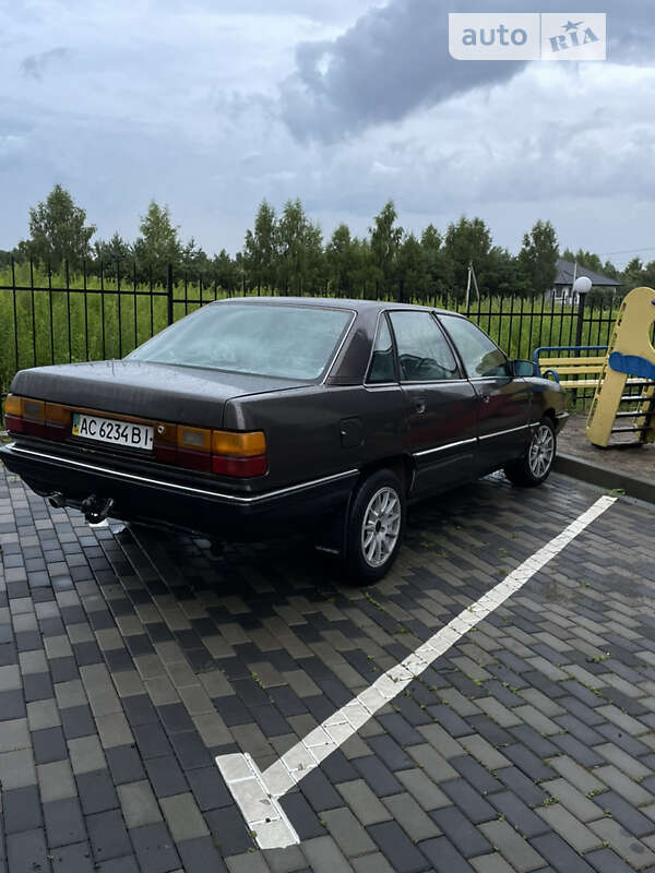 Audi 100 (1986)
