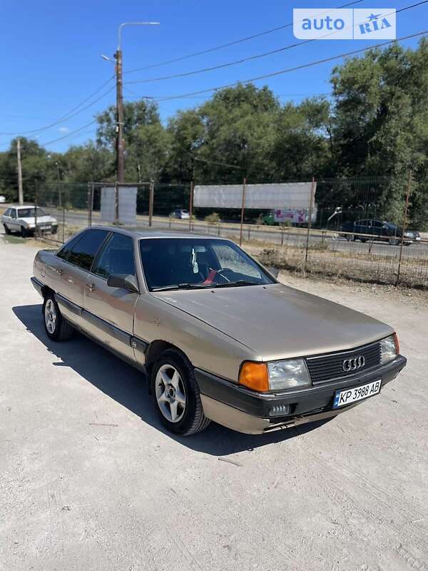 Audi 100 (1986)