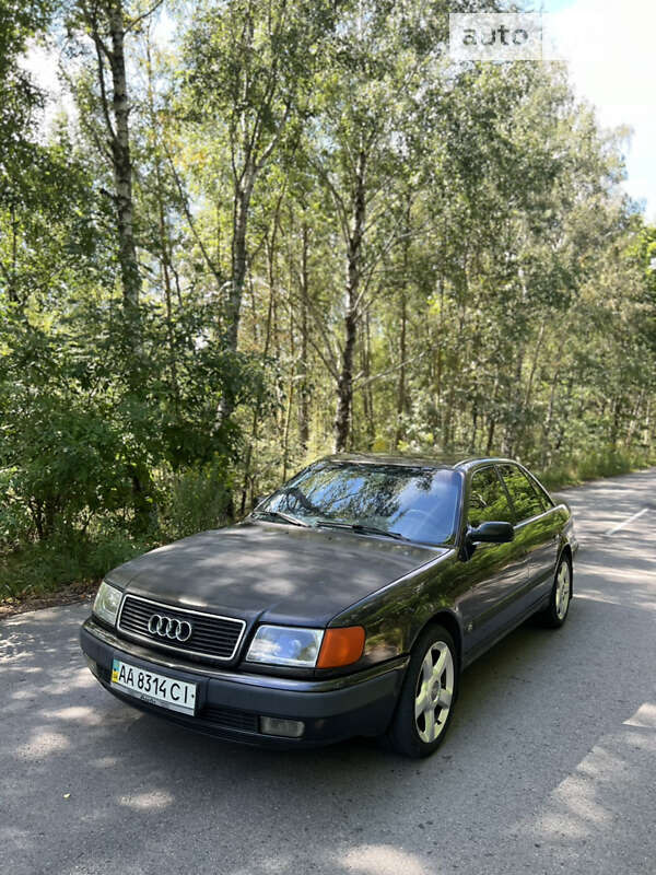 Audi 100 (1992)