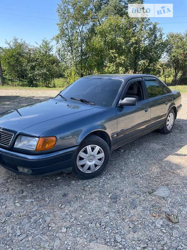 Audi 100 (1992)