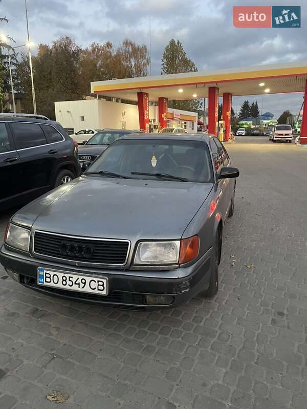 Audi 100 (1992)