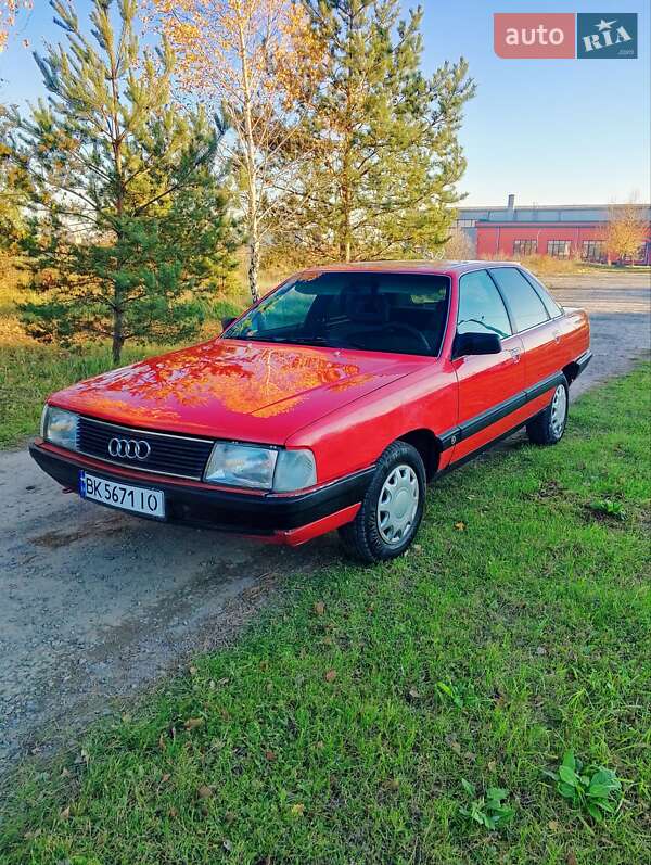 Audi 100 (1990)