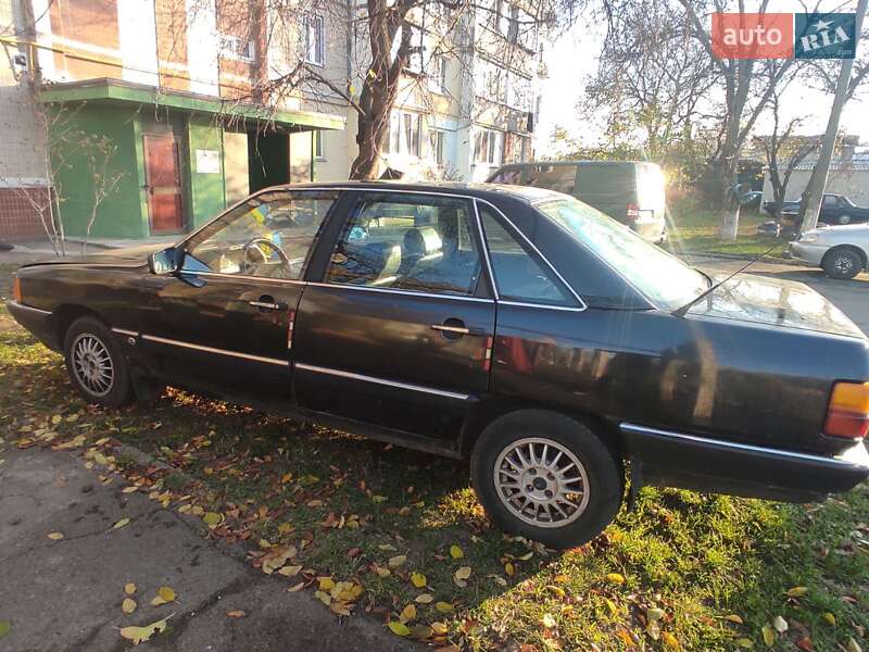 Audi 100 (1987)