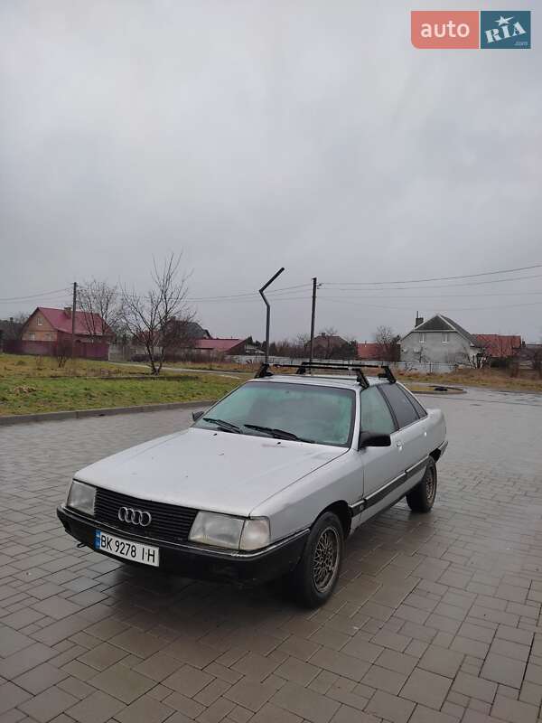 Audi 100 (1990)