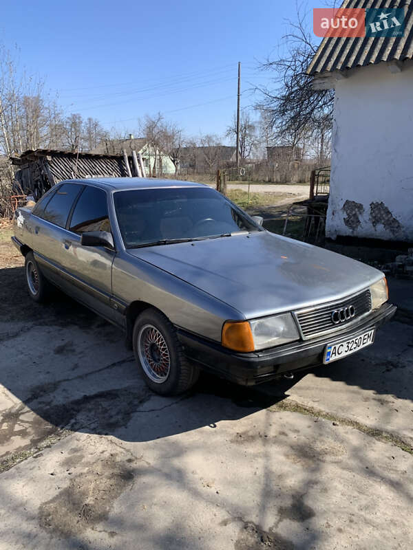Audi 100 (1990)