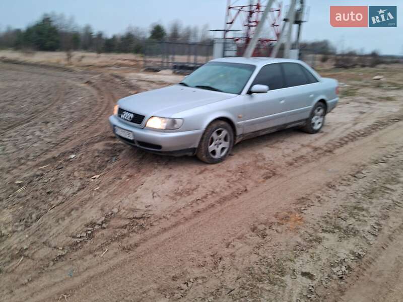 Audi 100 (1993)