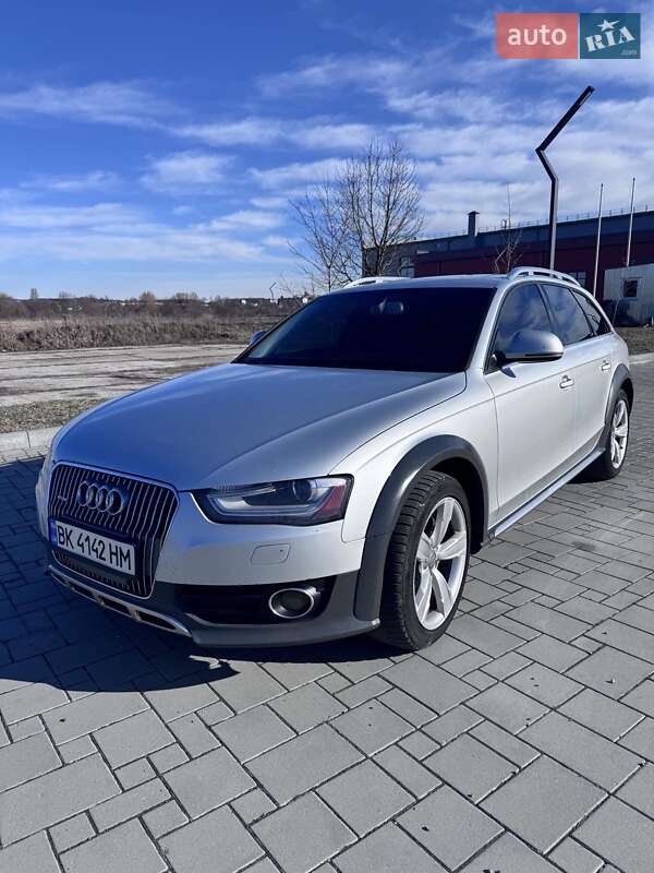 Audi A4 allroad (2012)