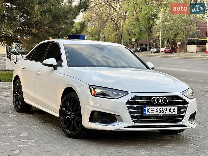 Audi A4 (2021)