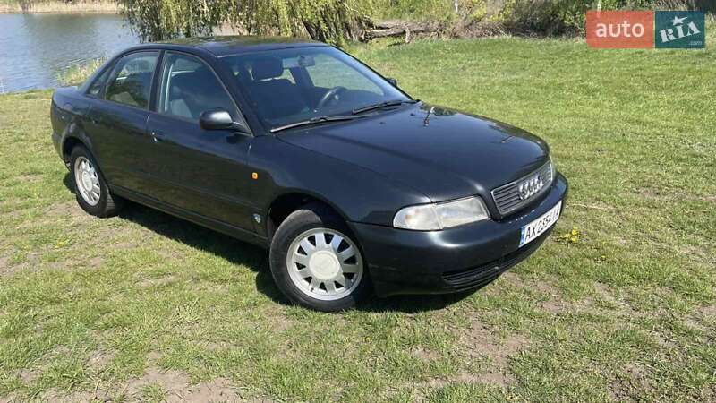 Audi A4 (1998)