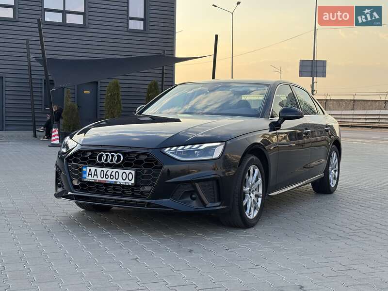Audi A4 (2022)