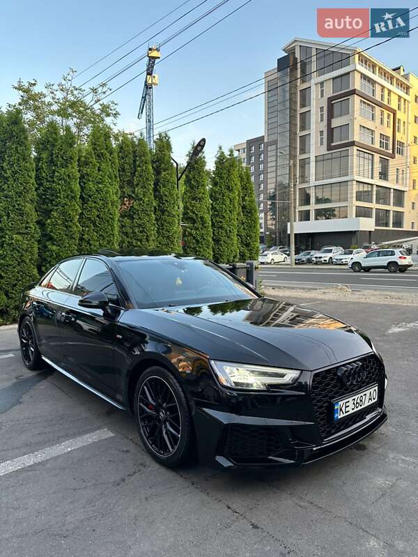 Audi A4 (2017)