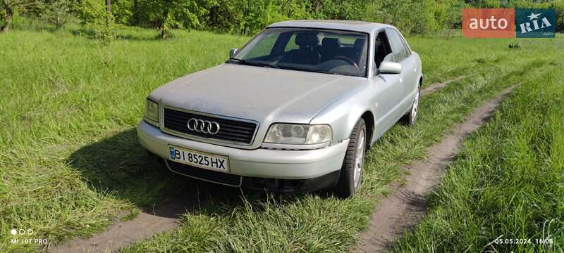 Audi A8 (2000)