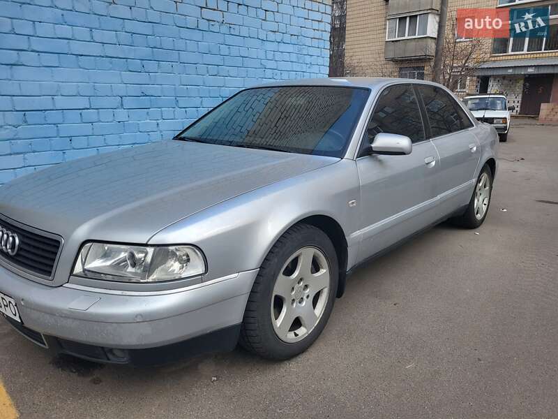 Audi A8 (2000)